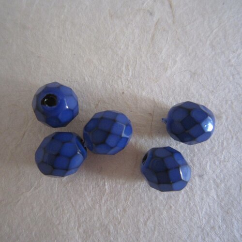 Perles semi ovales à facettes en verre bleu violet - 8 mm