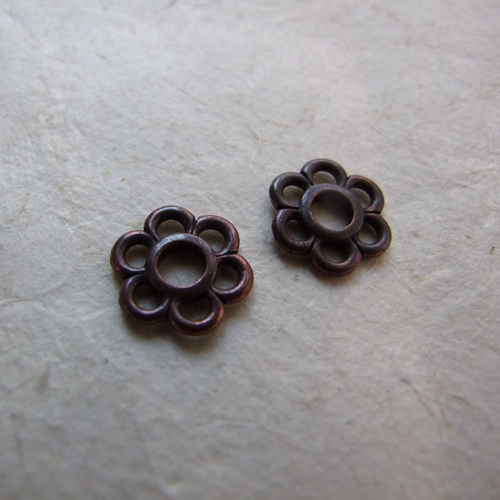 Lot de 2 connecteurs ou intercalaires fleur, métal cuivré vieilli, 13 mm