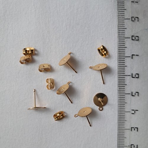 Lot de 5 clous d'oreille doré avec support à coller - 8 mm