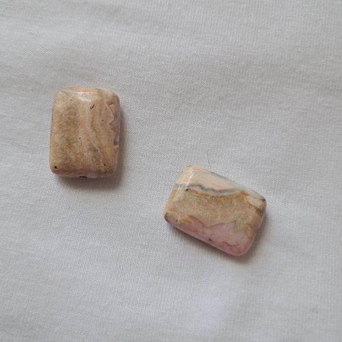 Perles rectangulaires en rhodonite (pierre rose)