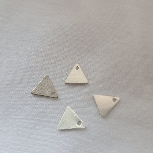 Lot de 4 breloques triangles en métal argenté - 8 mm