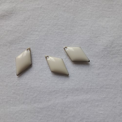 Lot de 3 losanges sequins émaillés en résine époxy coloris blanc cassé
