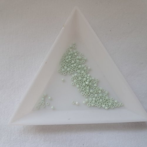 Miyuki delica 11/0 db1496 - opaque light mint