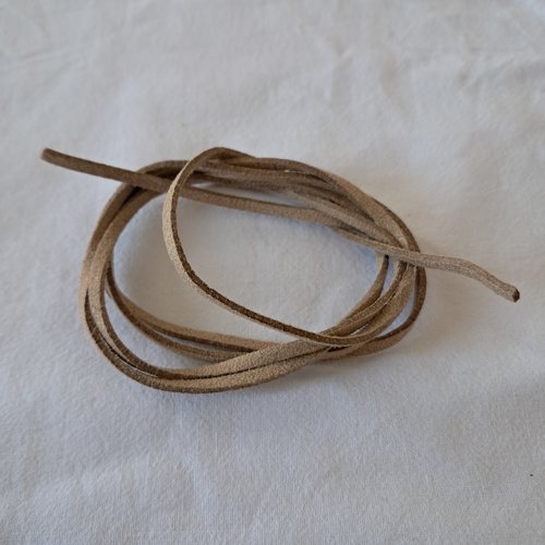 Lacet suédine beige camel brillant - 3 mm - vendu par 10 cm