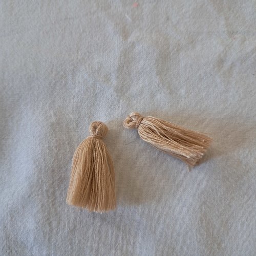 Pompons en coton marron clair camel