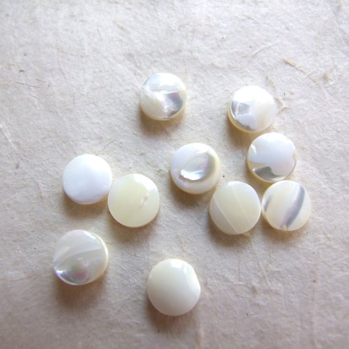 Lot de 9 palets en nacre - 6 mm