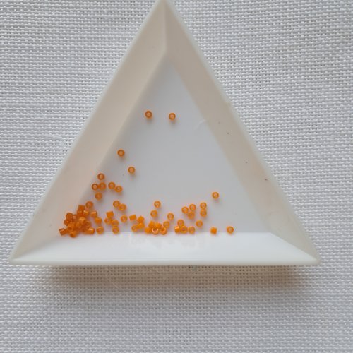Miyuki delica 11/0 db1593 - mat opaque mandarin ab