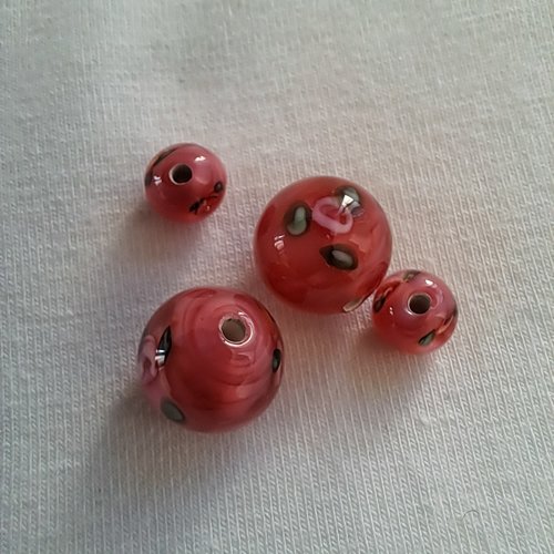 Perles rondes en verre roses et vertes - lot de 4