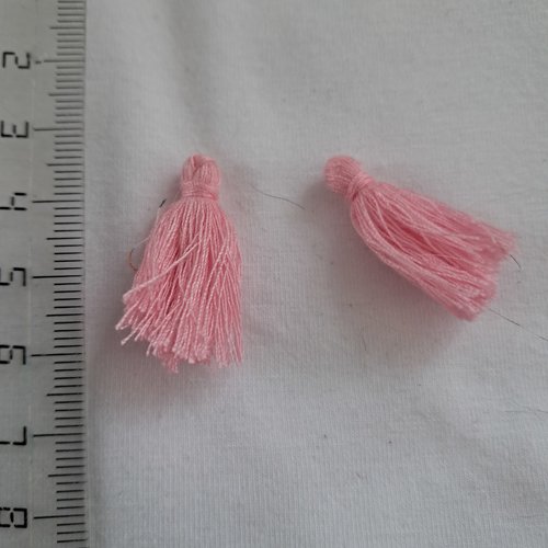 Pompons en coton rose