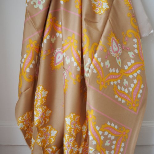 Polyester jaune effet foulard
