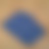 Popeline de coton taches bleu et bleu marine sur fond beige