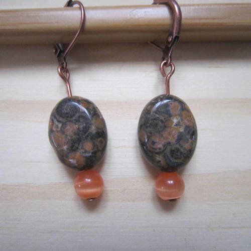 Boucles d'oreille en pierre brune et orange