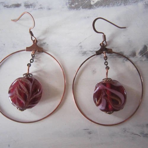 Boucles d'oreille en perles de verre roses, cuivrées et blanches