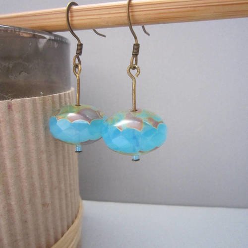Boucles d'oreille en perles de verre bleu turquoise, monture bronze