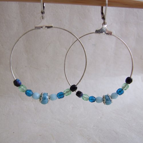 Boucles d'oreille créoles en perles de verre vertes et bleues, monture argentée