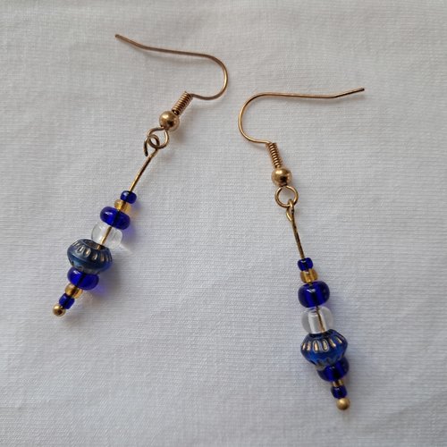 Boucles d'oreille en perle de verre bleu et jaune doré