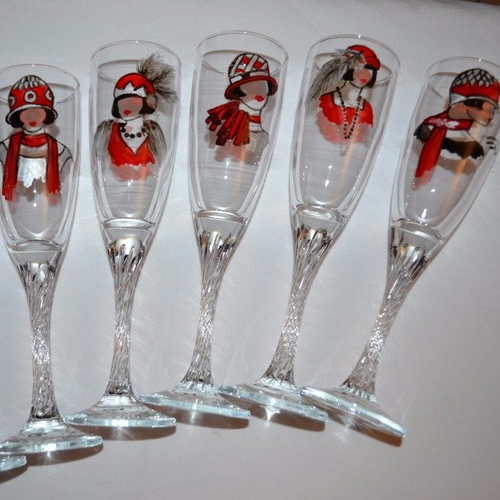 6 flûtes hautes peintes "femmes des années folles en rouge noir et argent"