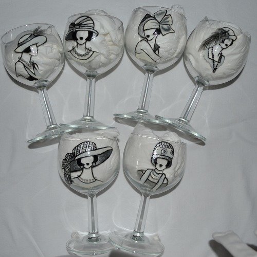 6 verres à vin ballons peints "femmes des années 20 en blanc et argent" 3ème série