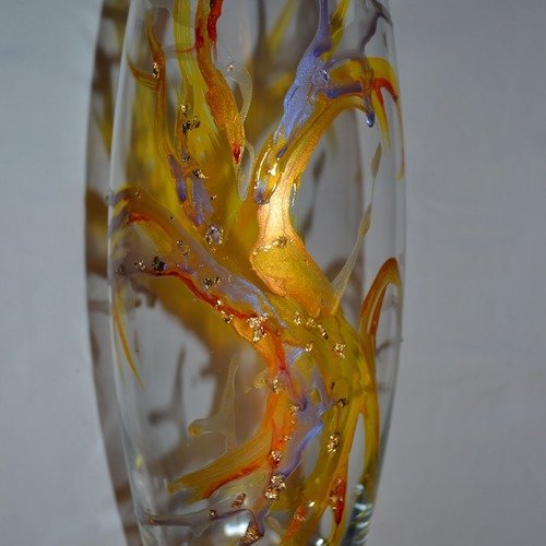 Vase en verre peint style murano jaune or