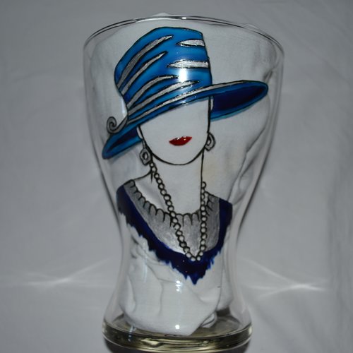 Vase en verre peint "femme rétro au chapeau bleu"