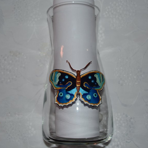 Vase, carafe en verre peint papillon bleu et or