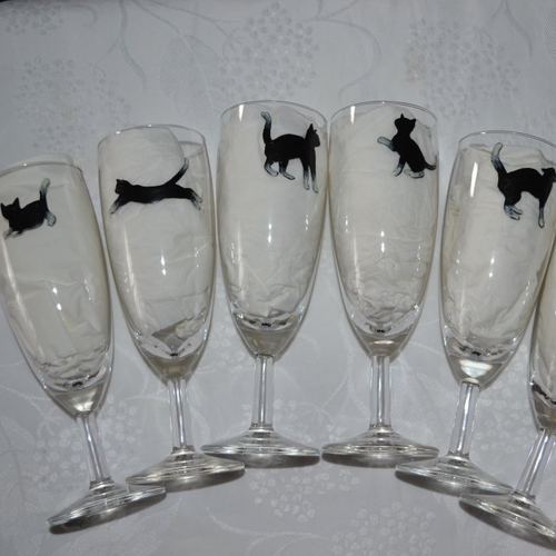 6 flûtes à champagne peintes chats noir et blanc, 2ème série