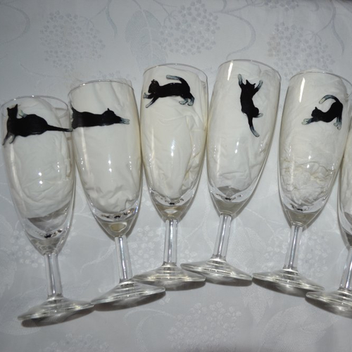 6 flûtes à champagne peintes chats noir et blanc, 3ème série