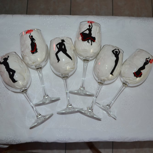 6 grands verres à vin peints danseurs de flamenco en noir et rouge
