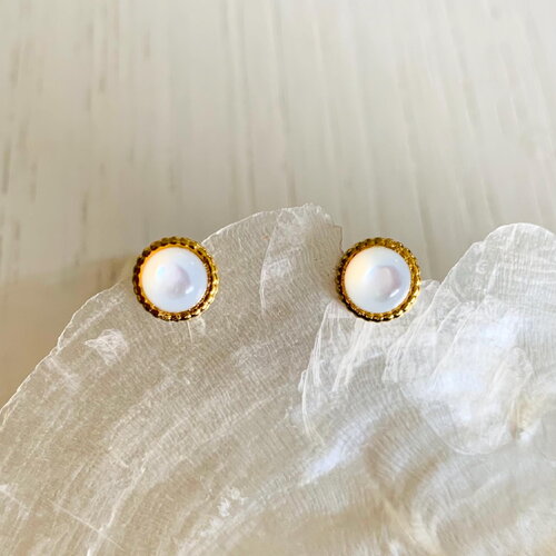 Boucles d’oreilles anela (acier inoxydable et nacre blanche)