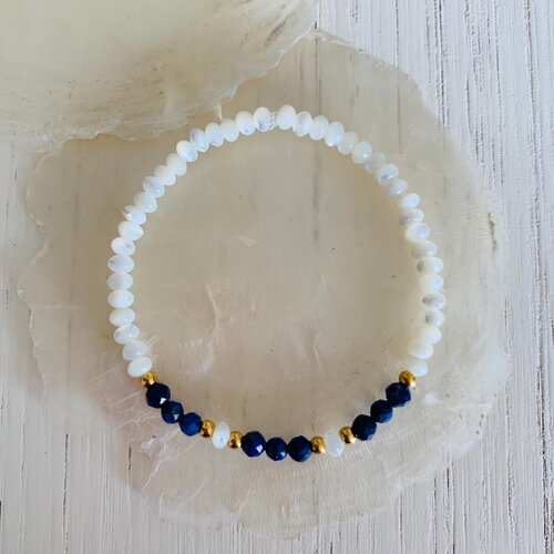 Bracelet héra (perles nacre, perles lapis lazuli et acier inoxydable)