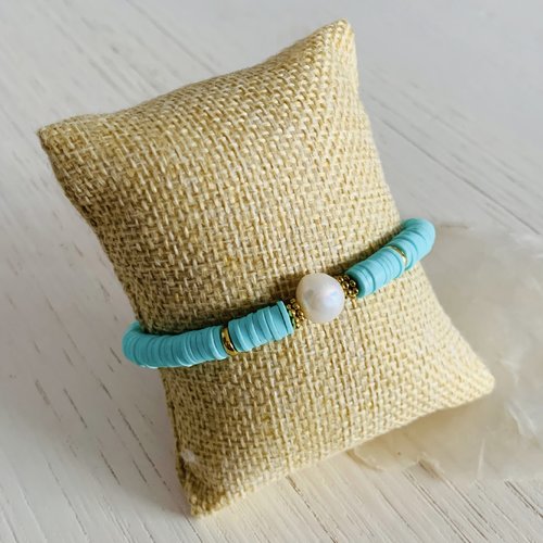 Bracelet aukena - turquoise clair (perles heishi, perle d’eau douce naturelle et acier inoxydable)