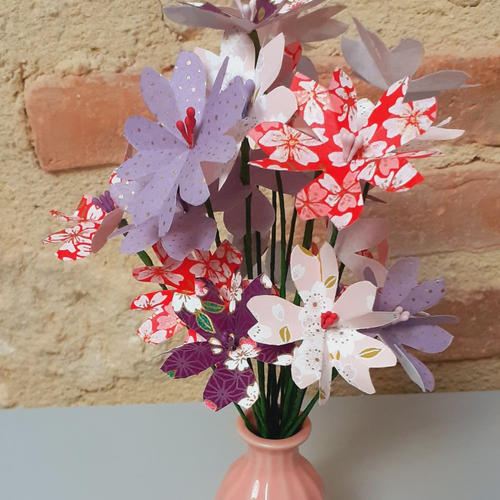 Composition florale origami, atsem cadeau, cadeau nounou fin de contrat, décoration chambre bébé