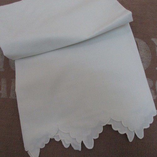 Tissu de coton ancien brodé main