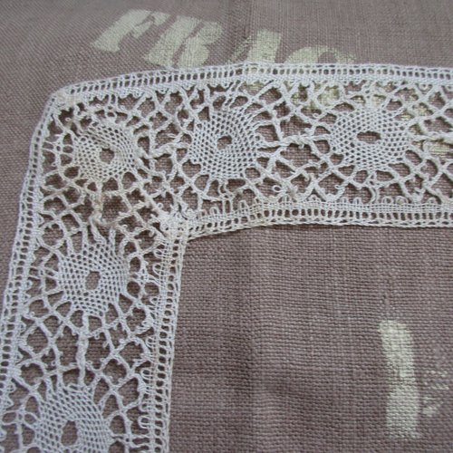 Encadrement ancien de drap fait main