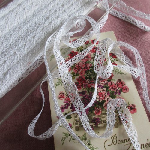 Fine dentelle ancienne