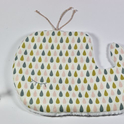 Doudou plat baleine "gouttes roses".