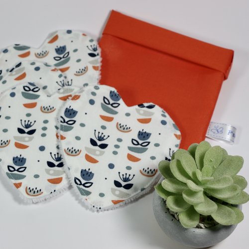 Lingettes coeur, pochette orange.