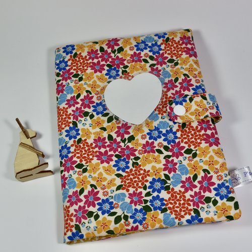 Protège carnet de santé "fleurs de printemps"