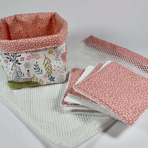 Corbeille, lingettes et filet de lavage " féerie rose".