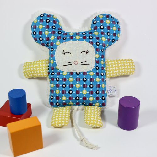 Doudou souriceau bleu.