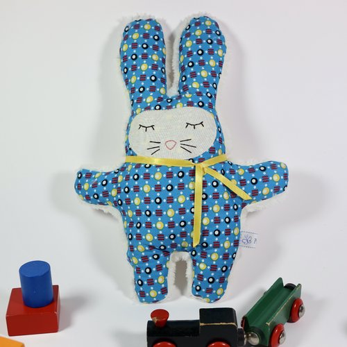 Doudou lapin bleu.