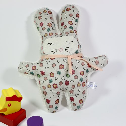 Doudou lapin.