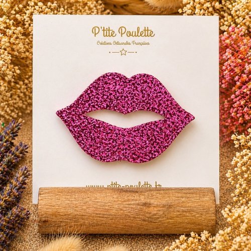Broche lèvres pailletées rose– bijou fantaisie chic fait main – accessoire mode femme – création artisanale française