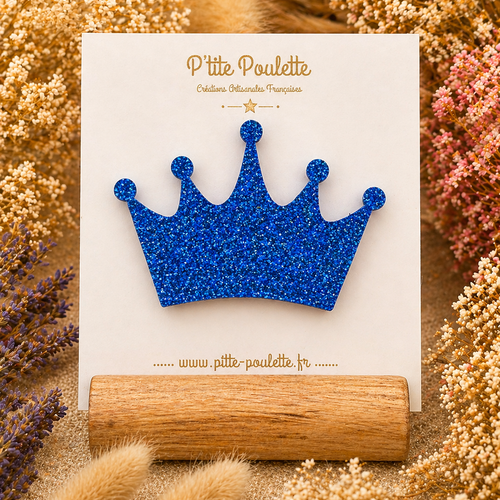 Broche couronne pailletée bleu roi – bijou fantaisie fait main – accessoire veste pull – création artisanale française