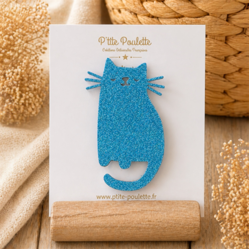 Broche chat pailletée bleu – bijou fantaisie fait main – accessoire veste pull – création artisanale française