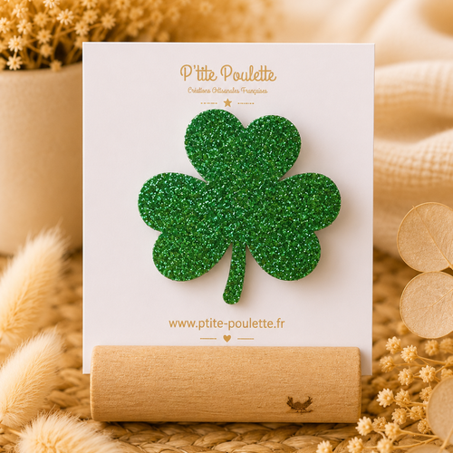 Broche pailletée trèfle  – bijou fantaisie- création artisanale française