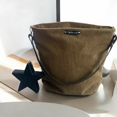 Sac cabas "p'tite poulette collection" en velours côtelé tabac- -création artisanale française