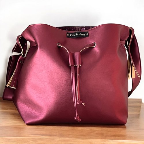 Sac en simili cuir prune irisé: création artisanale française