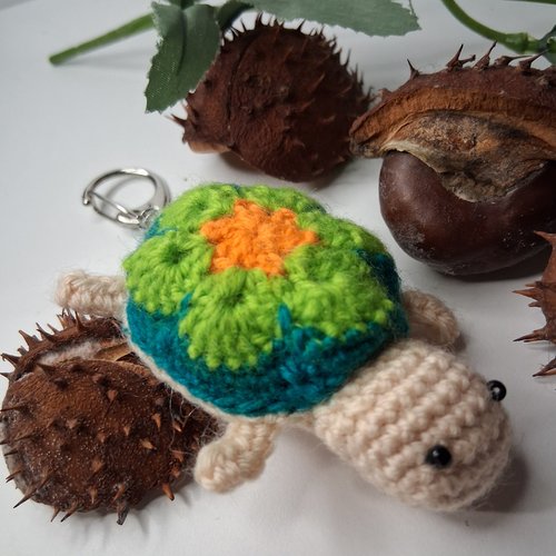 Porte-clé tortue sidonie au crochet fait main