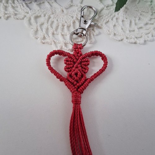 Porte-clé coeur en macramé fait main